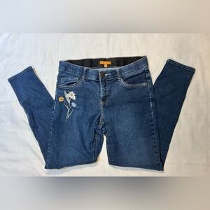 Recreation brand dark wash Floral Embroidered Skinny Jeans 10P 10 Petite (f5)